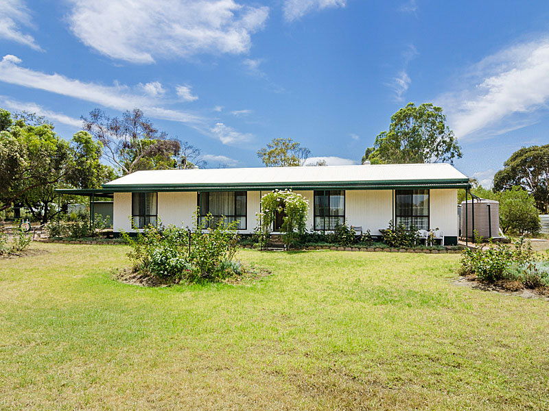 43 Adelaide Road, Strathalbyn, SA 5255 Property Details