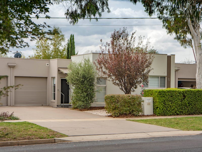 4/31 Tallara Parkway, Narrabundah, ACT 2604 Property Details