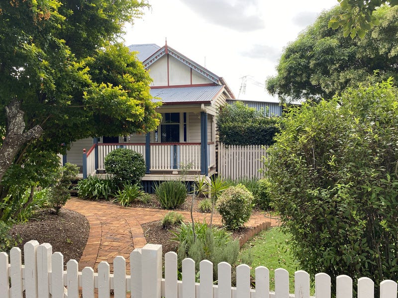 239 Geddes Street, South Toowoomba, QLD 4350