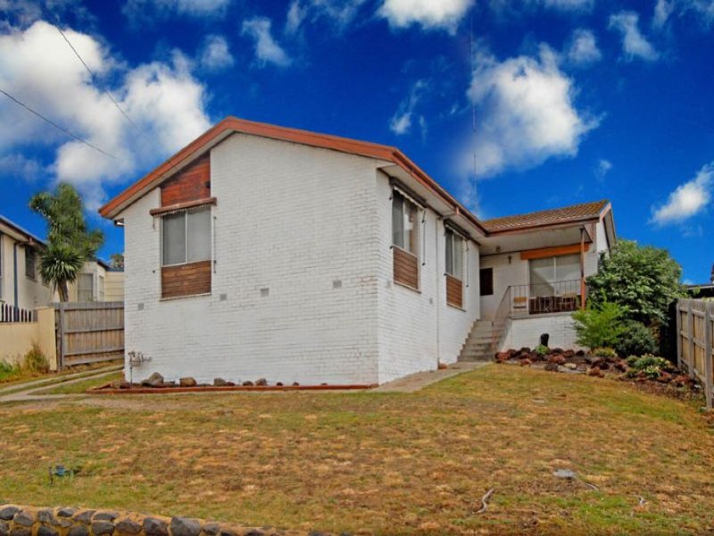 94 Ripplebrook Drive, Broadmeadows, Vic 3047 Property Details