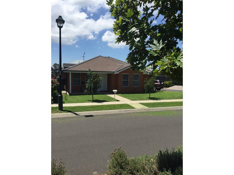 9 The Patio, Tamworth, NSW 2340 Property Details