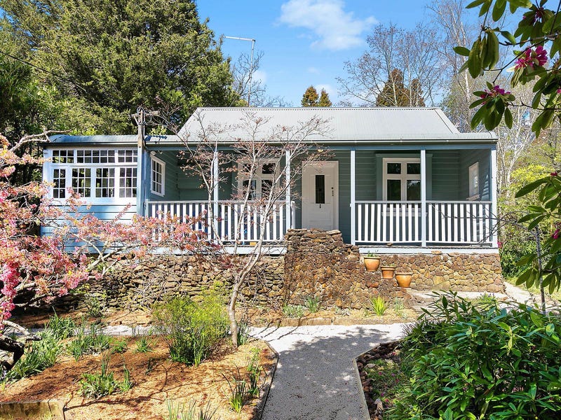 62 Backhouse Street, Wentworth Falls, NSW 2782