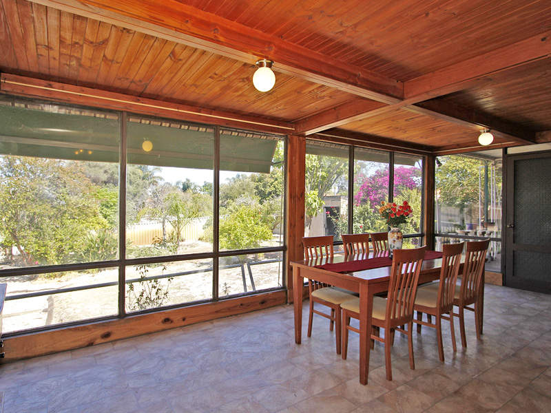 10 Viscount Road, Morley, WA 6062 Property Details