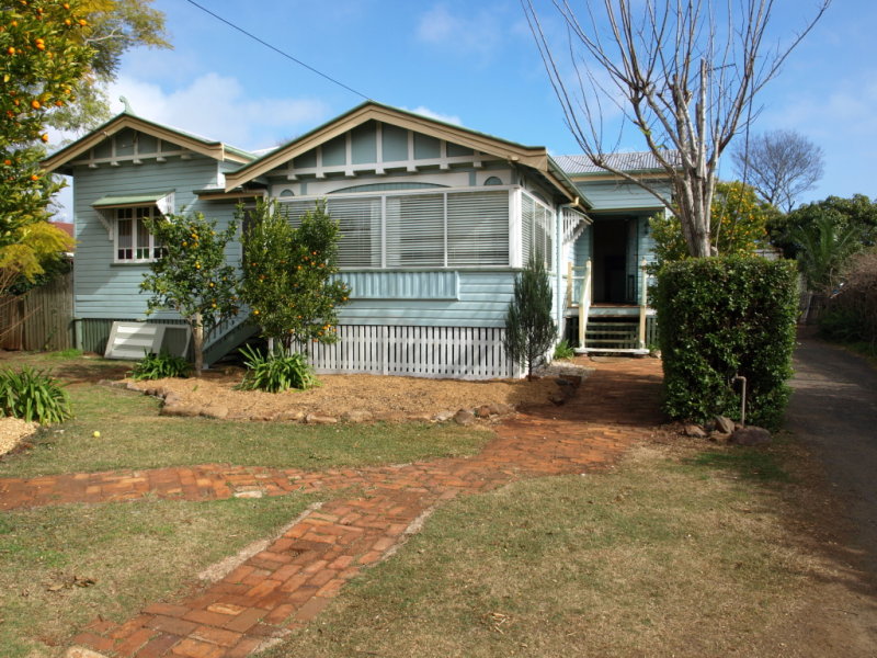 43 Drayton Road, Harristown, Qld 4350