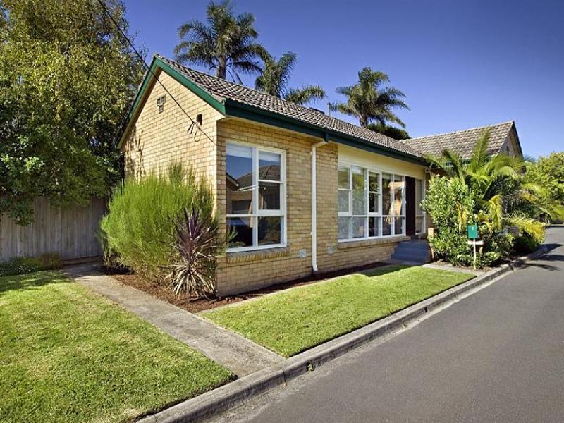 1/2 Elizabeth Crescent, Carnegie, Vic 3163 Property Details