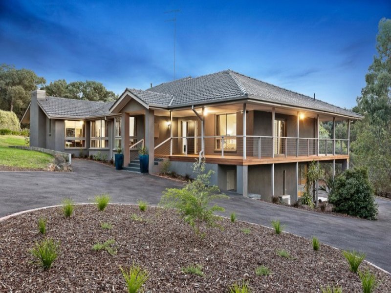 7 Fleming Court, Research, Vic 3095 Property Details