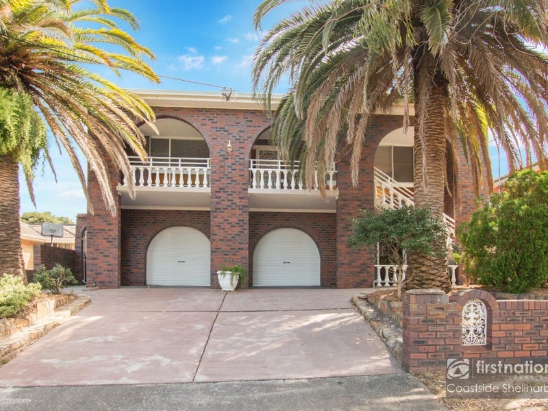 8 Loftus Drive, Barrack Heights, NSW 2528