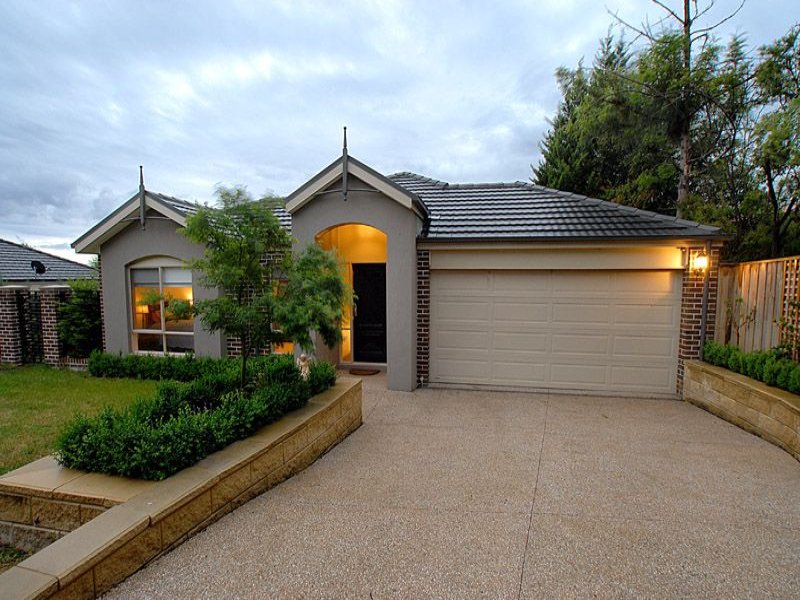 211 Cambridge Road, Mooroolbark, Vic 3138 Property Details