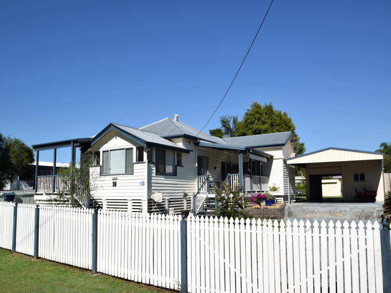 26 Russell Street, Esk, QLD 4312