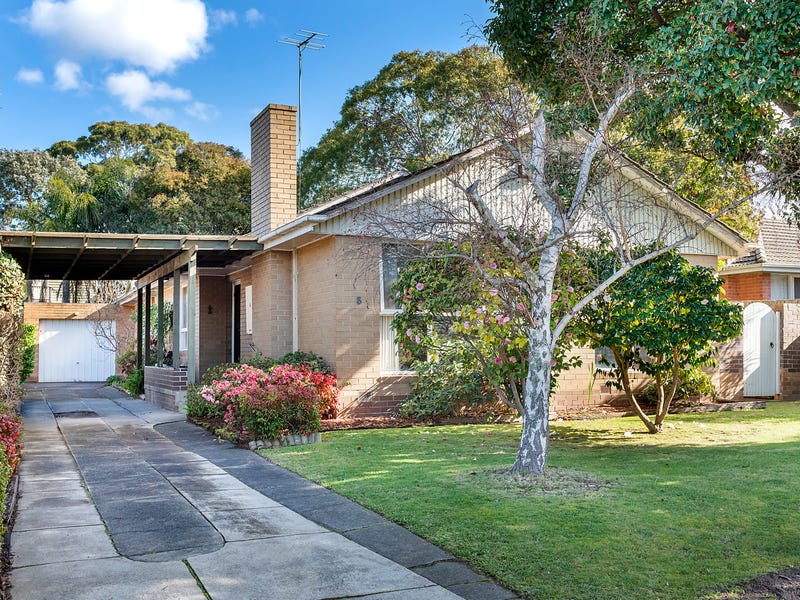 8 Rishon Avenue, Blackburn South, VIC 3130