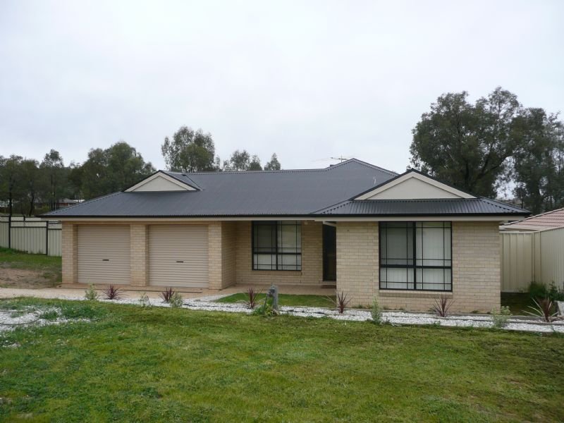 9 Hickory Street, Thurgoona, NSW 2640 Property Details