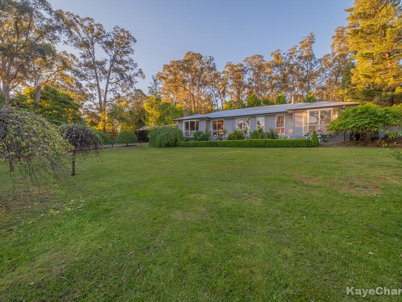 18 Steel Road, Emerald, VIC 3782