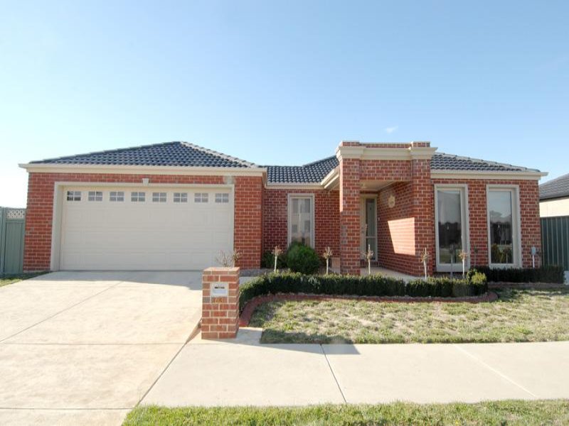 63 Faversham Avenue, Lake Gardens, VIC 3355