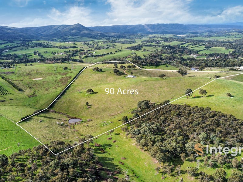 991 Arthurs Creek Road