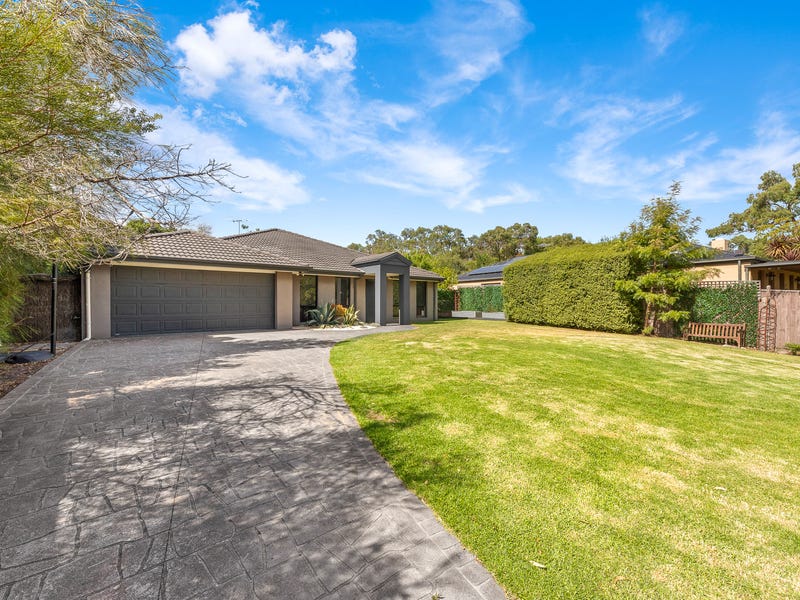 29 Flame Robin Drive
