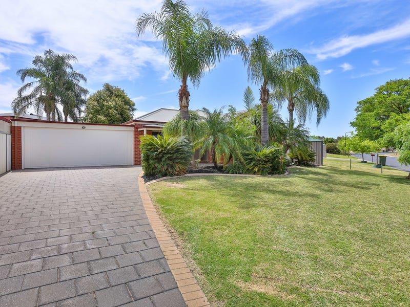 5 Hollywood Boulevard