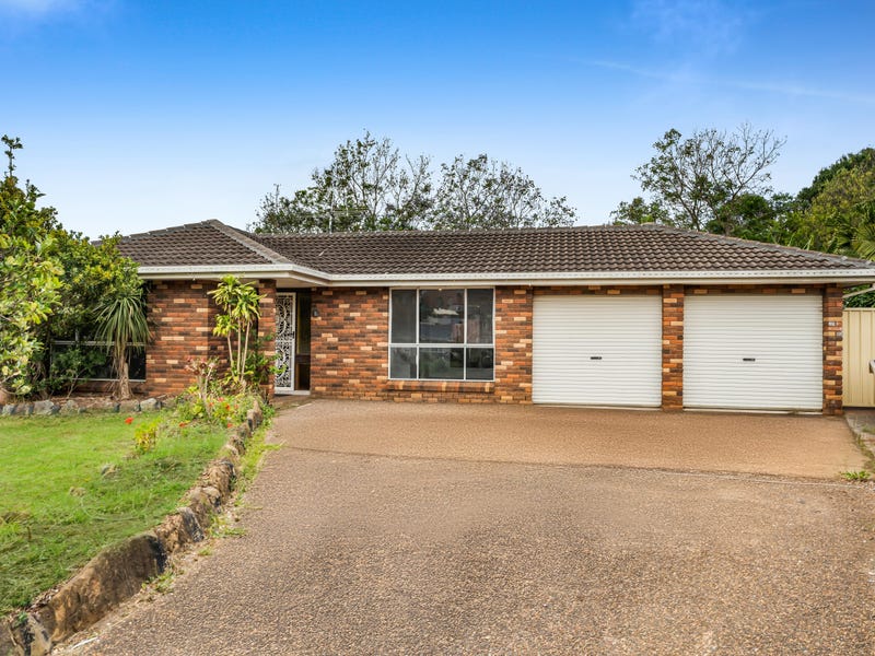 41 Diamontina Avenue