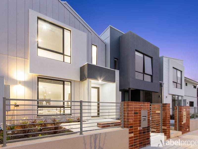 28 Horseshoe Promenade