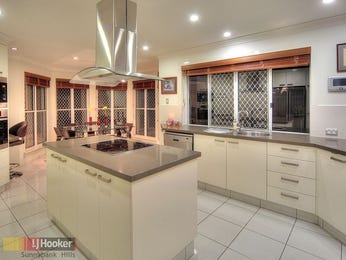 U-shaped kitchen designs