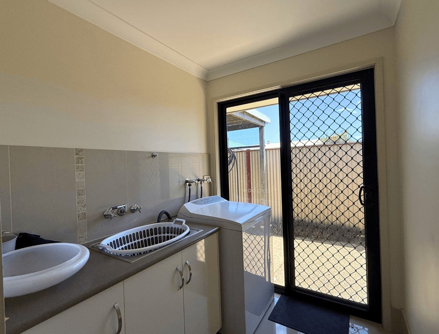 2/98 Grosvenor Drive, Moranbah Leased by Infinity Property Specialists - image 10