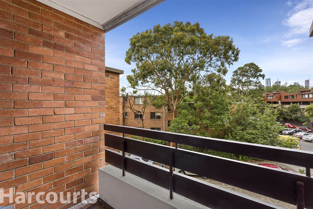 17/342 Dryburgh Street, North Melbourne Sold by Harcourts Melbourne City - image 3