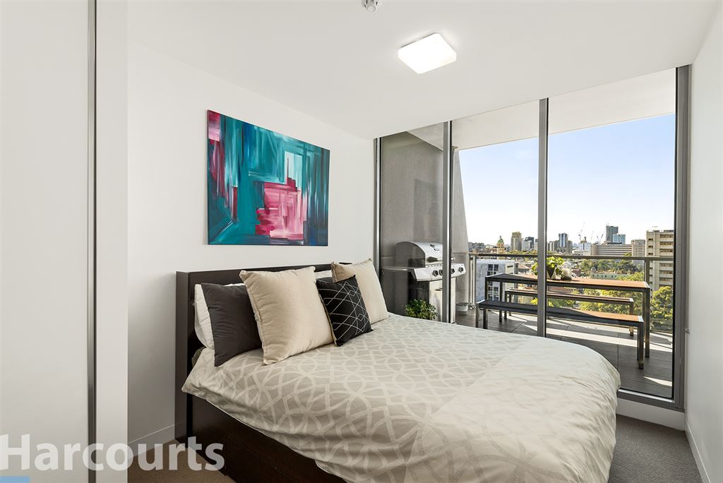 911/15 Clifton Street, Prahran Sold by Harcourts Melbourne City - image 4