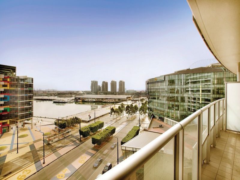 903/100 Harbour Esplanade, Docklands Sold by Harcourts Melbourne City - image 8