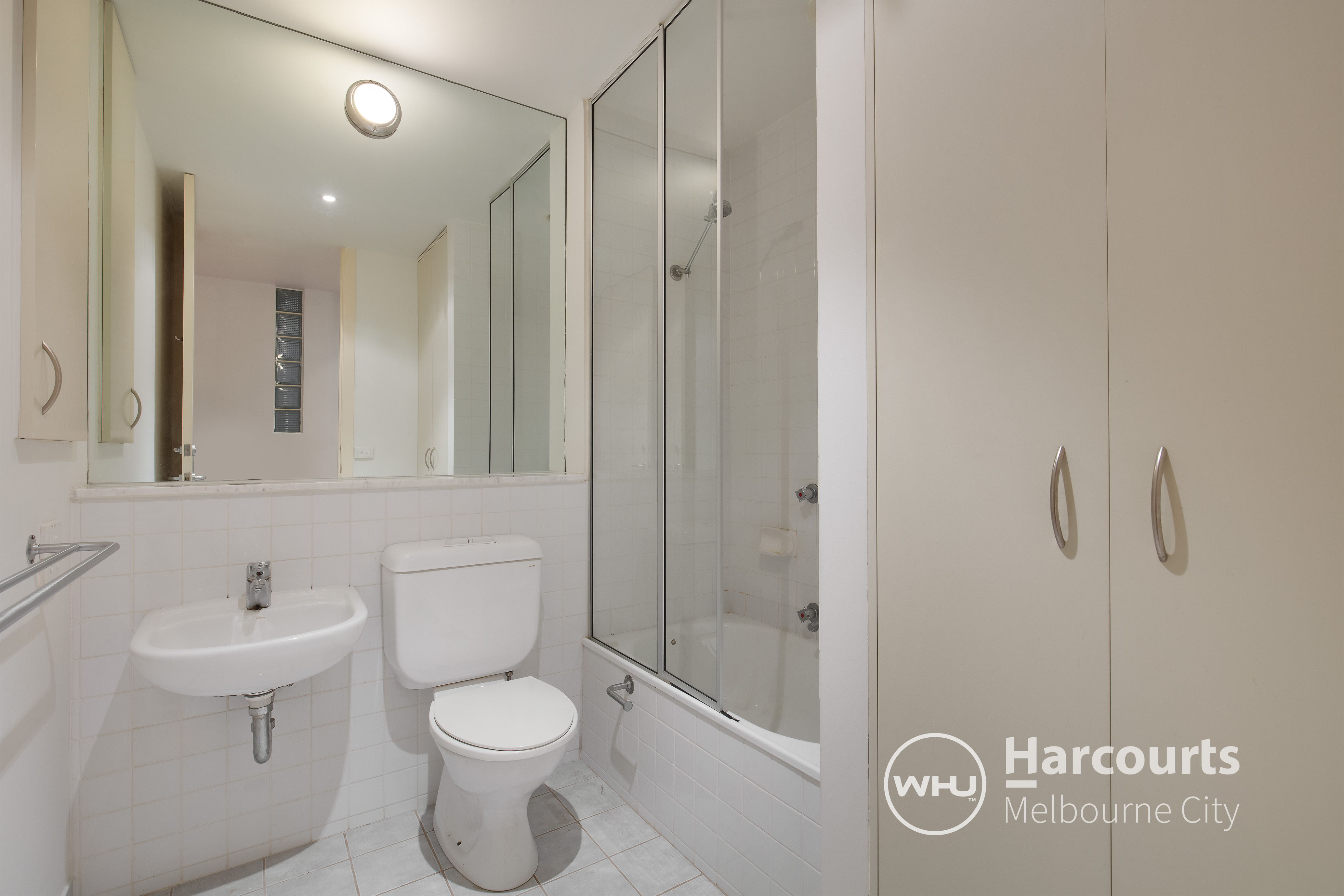 1/50 Little La Trobe Street, Melbourne Sold by Harcourts Melbourne City - image 7