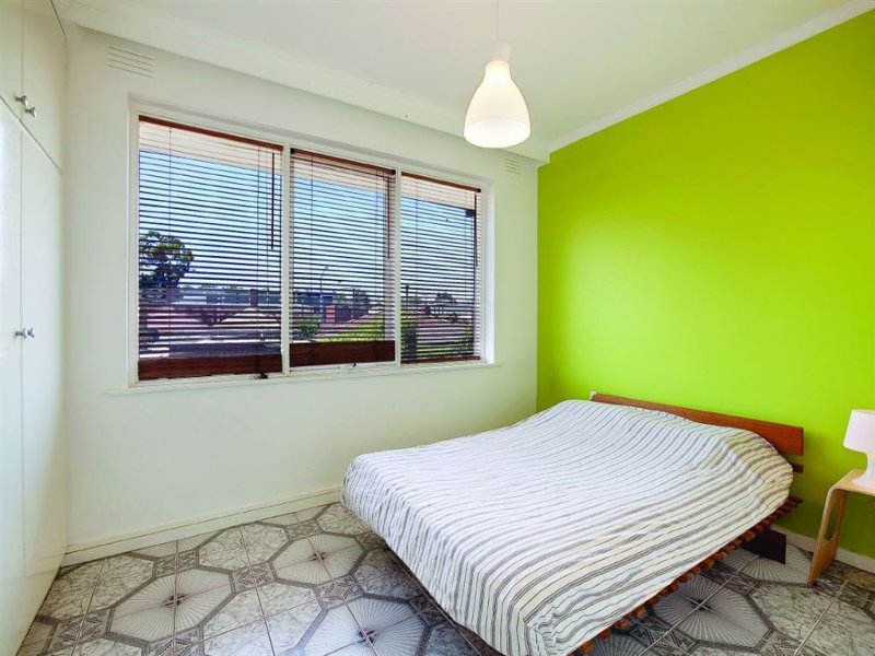 7/97 Cowper St, Footscray Sold by Harcourts Melbourne City - image 2