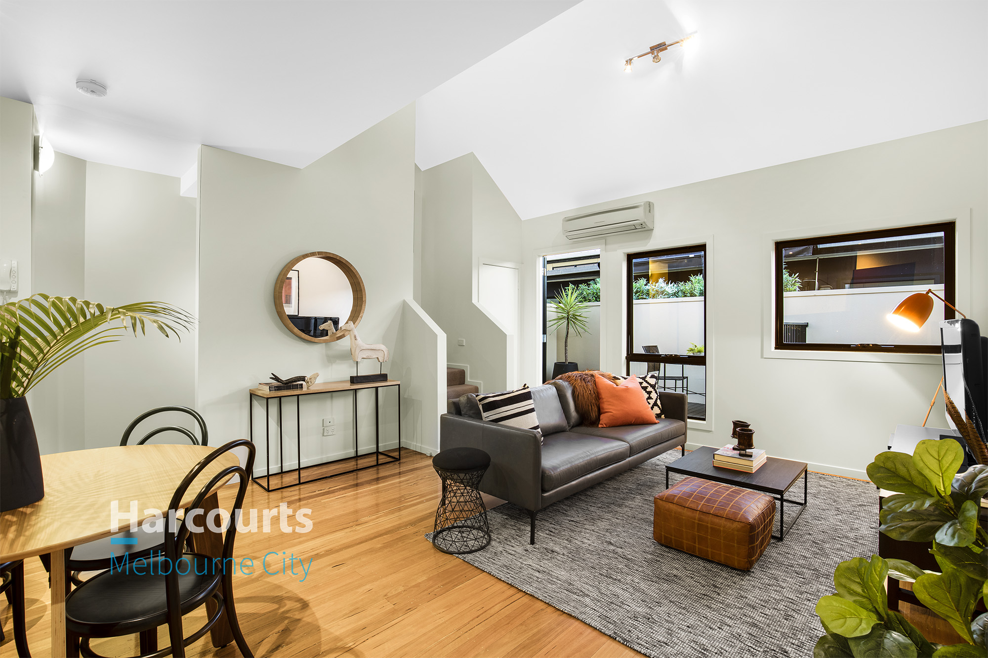 6/18 Ireland Street, West Melbourne Sold by Harcourts Melbourne City - image 3