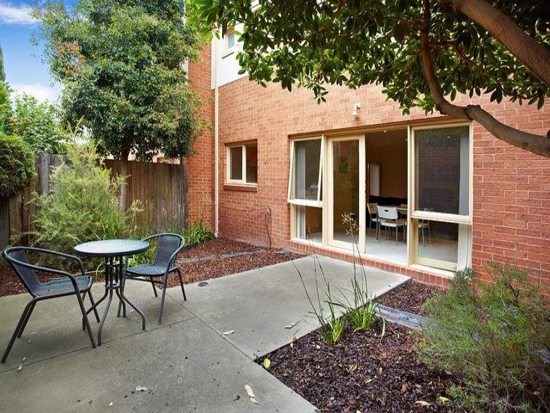 4/3 Lake Grove, Coburg Sold by Harcourts Melbourne City - image 5