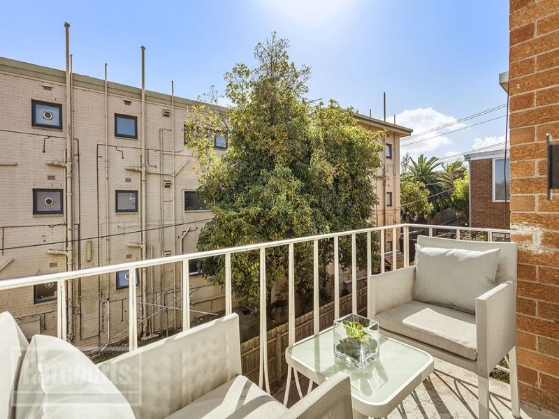 8/11 Fulton Street, St Kilda East Sold by Harcourts Melbourne City - image 2