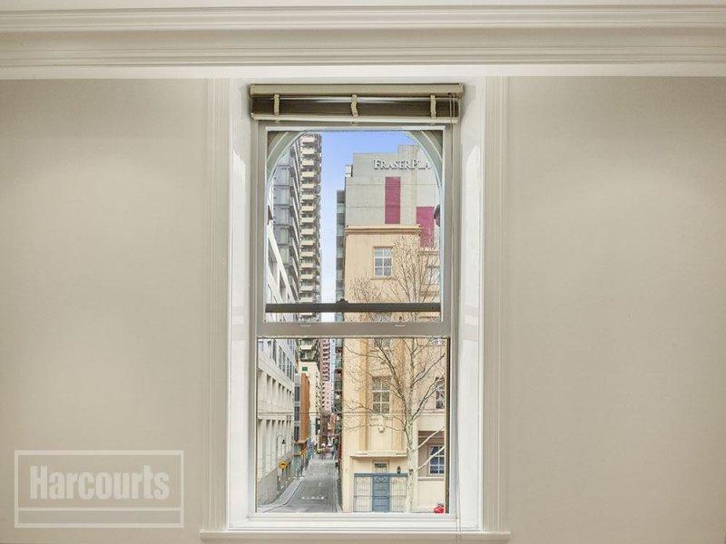 2/30 La Trobe Street, Melbourne Sold by Harcourts Melbourne City - image 3