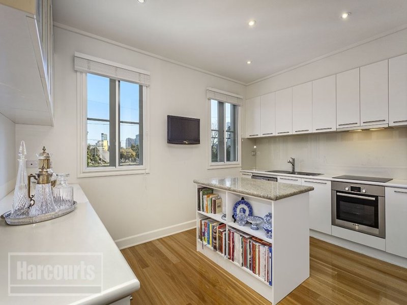 East Melbourne Sold by Harcourts Melbourne City - image 3