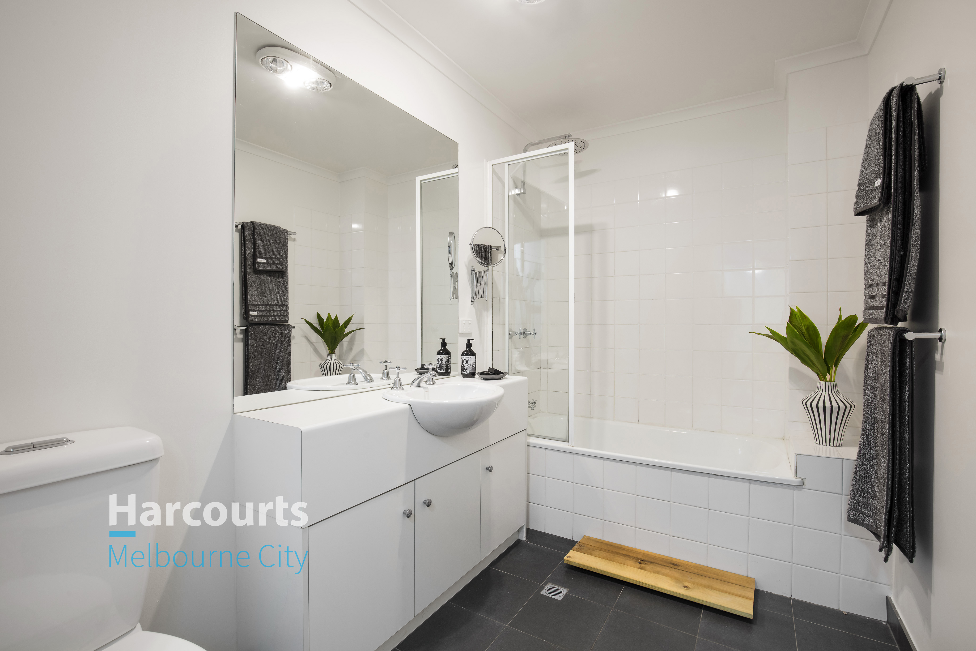 6/18 Ireland Street, West Melbourne Sold by Harcourts Melbourne City - image 7