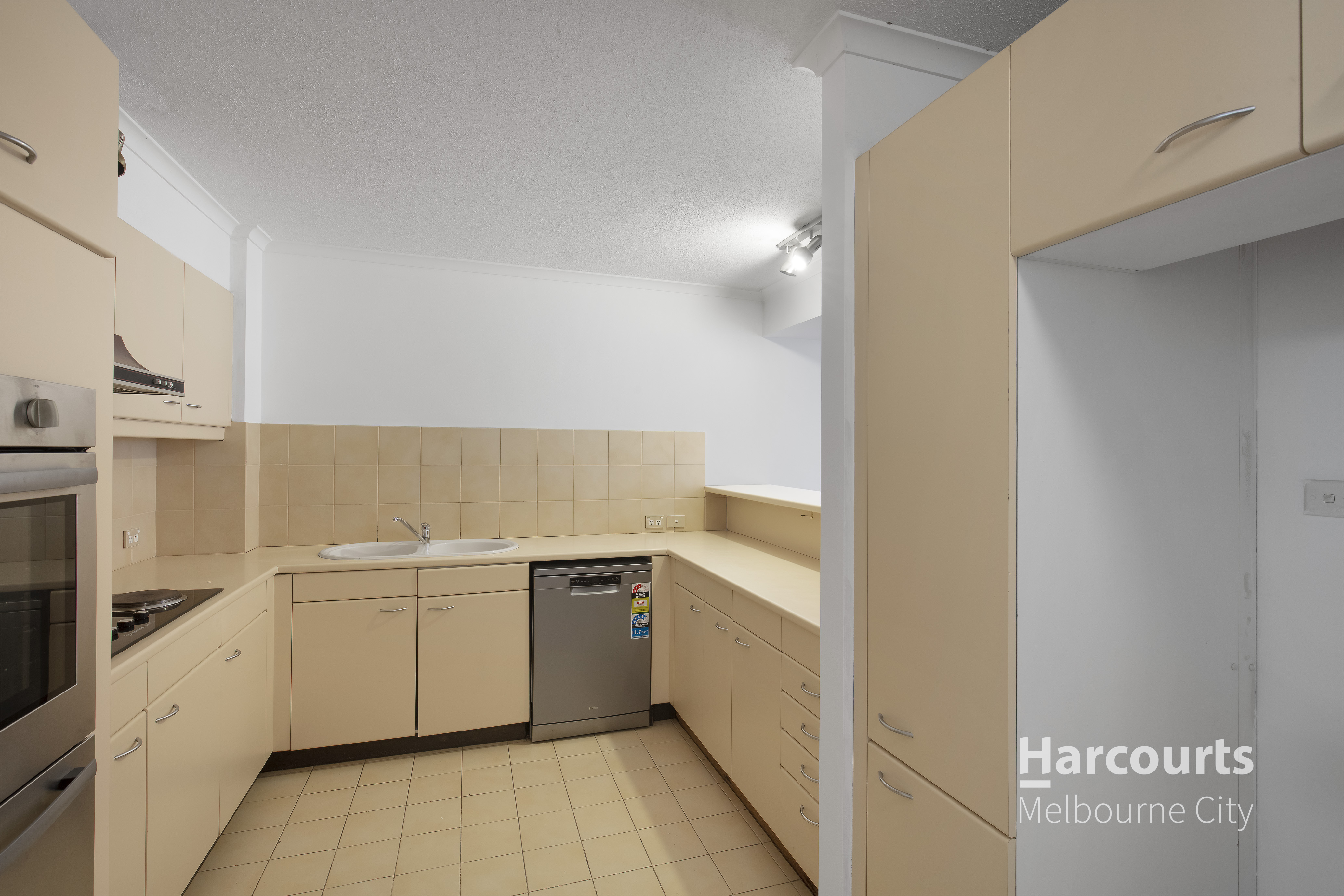 11/27 Queens Lane, Melbourne Leased by Harcourts Melbourne City - image 3