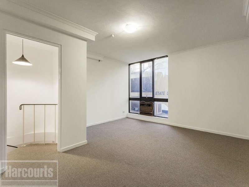 17/221 Queen Street, Melbourne Sold by Harcourts Melbourne City - image 5