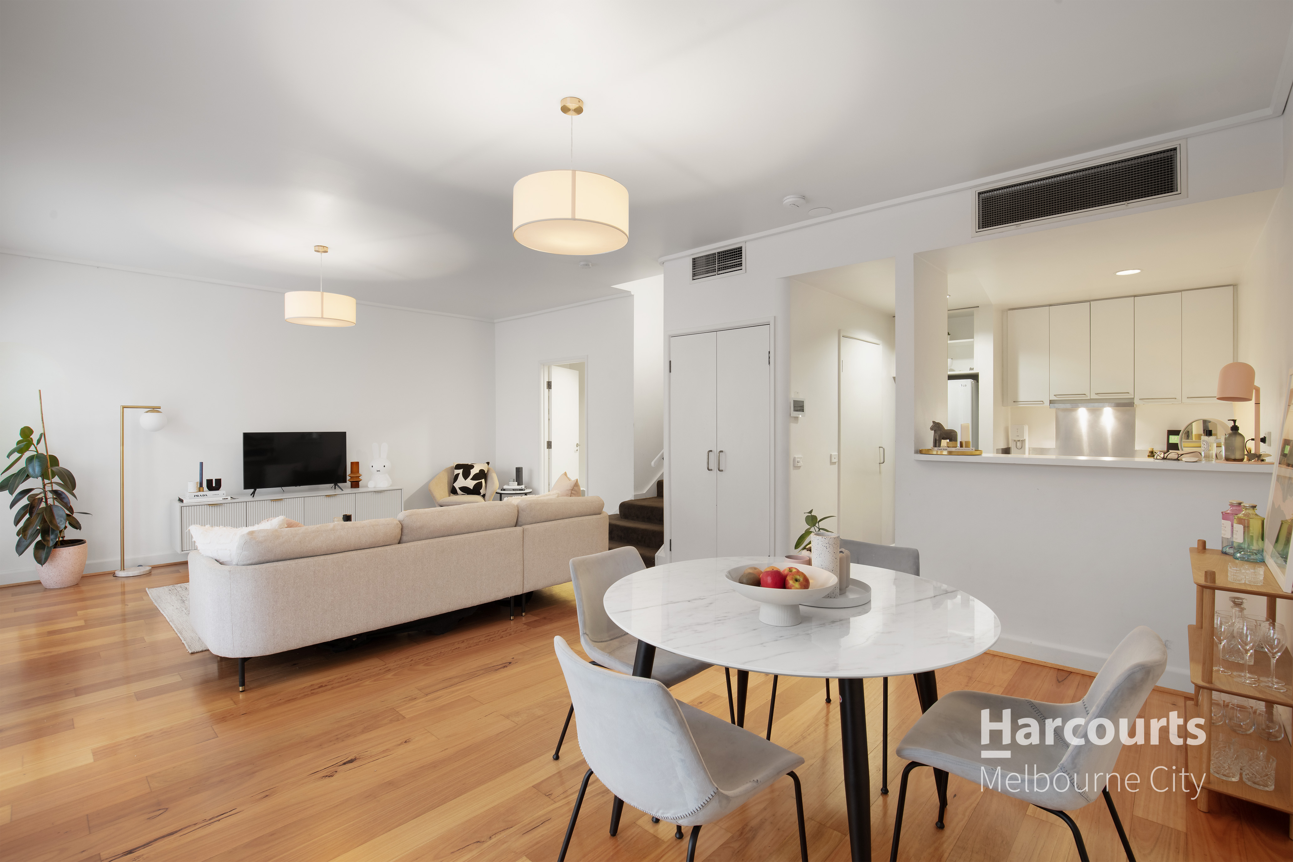 16/201 Wellington Parade South, East Melbourne Sold by Harcourts Melbourne City - image 3