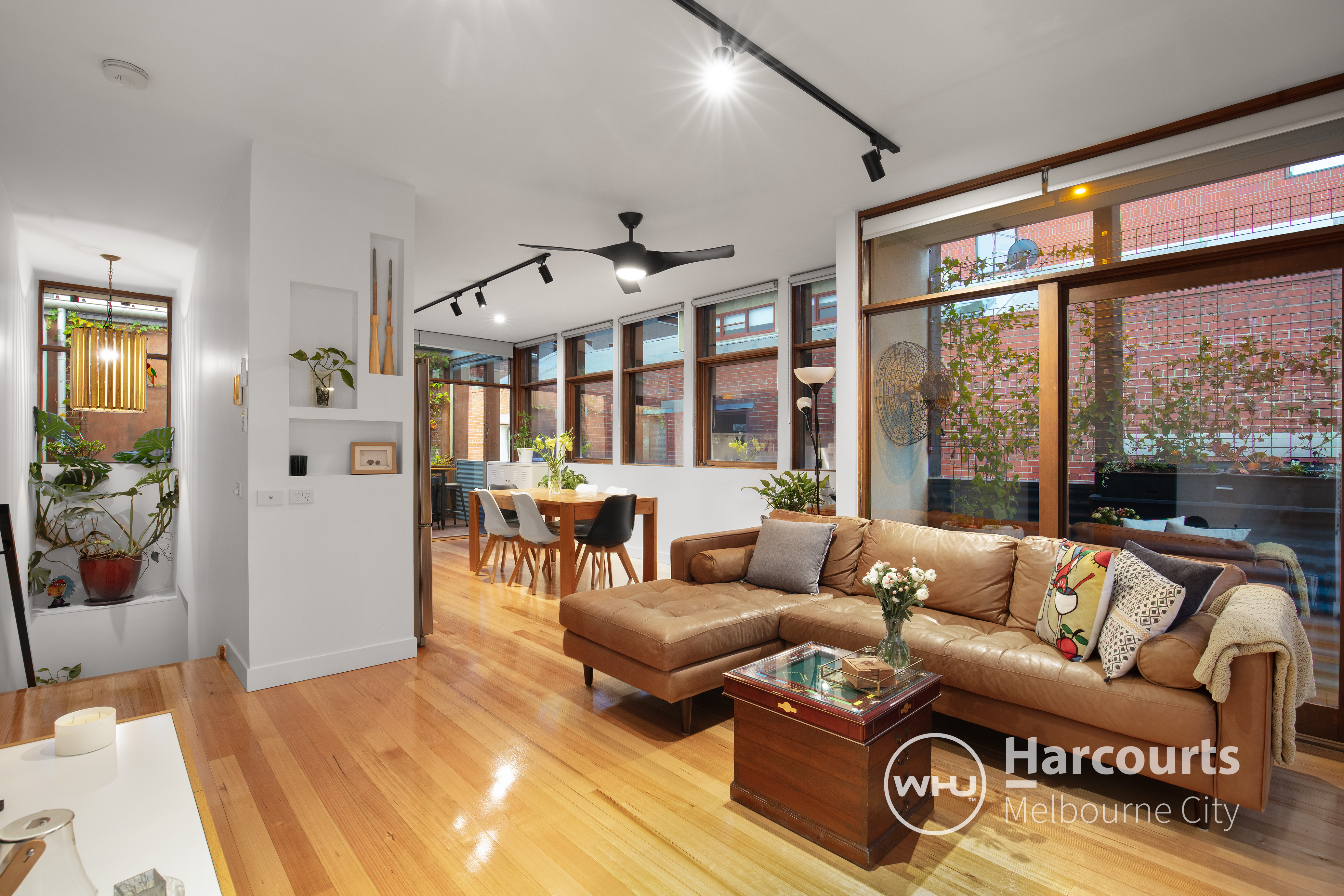 26 Franklin Place, West Melbourne Sold by Harcourts Melbourne City - image 2