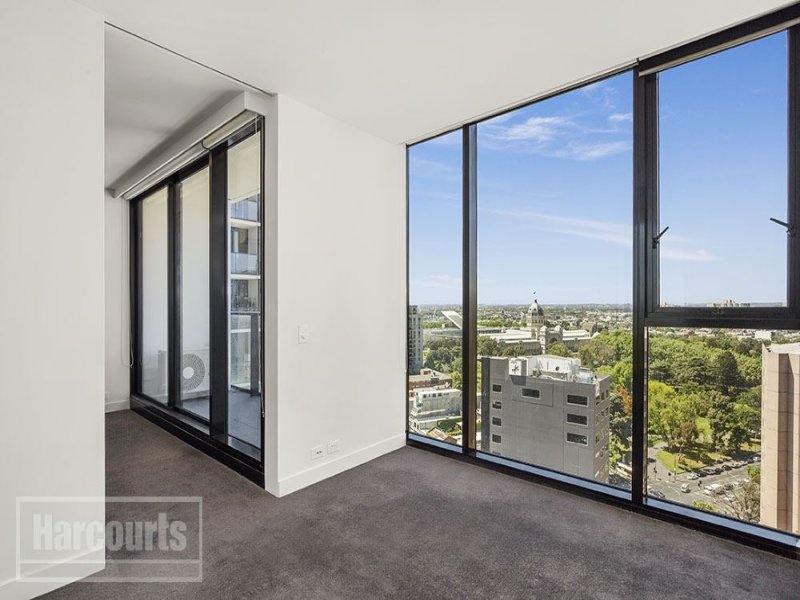 2012/33 Mackenzie Street, Melbourne Sold by Harcourts Melbourne City - image 2