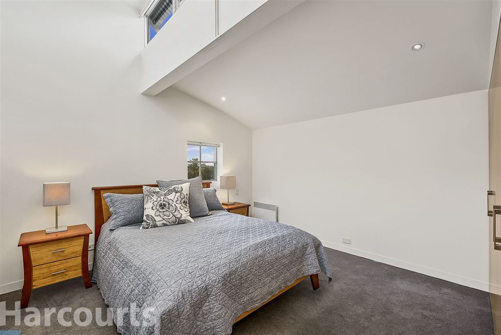 202W/158 Albert Street, East Melbourne Sold by Harcourts Melbourne City - image 3