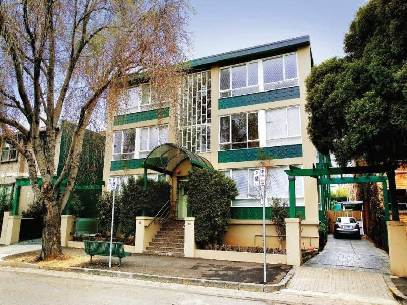 9/25 Hotham St, East Melbourne Sold by Harcourts Melbourne City - image 3