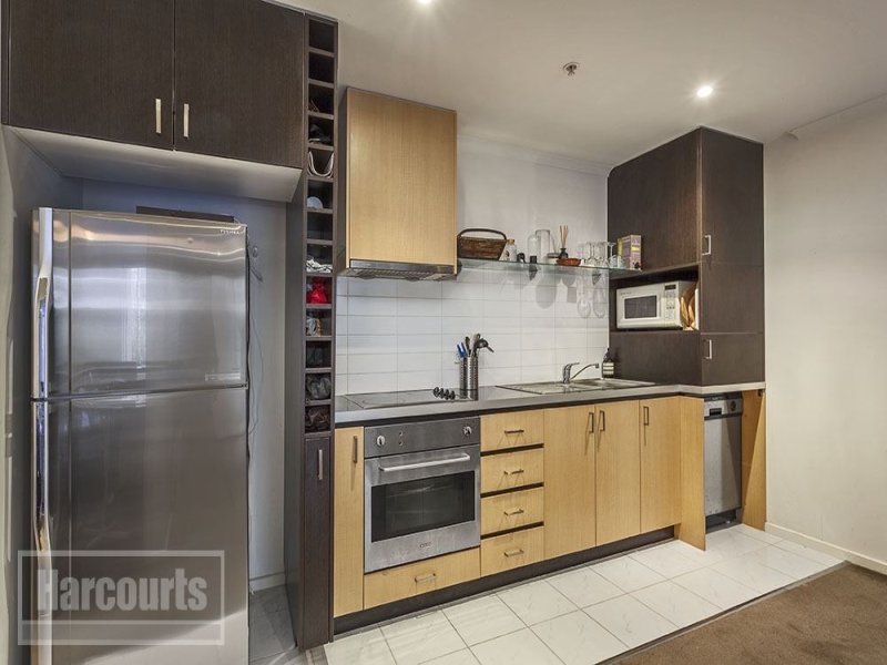 7/30 Chetwynd Street, West Melbourne Sold by Harcourts Melbourne City - image 2