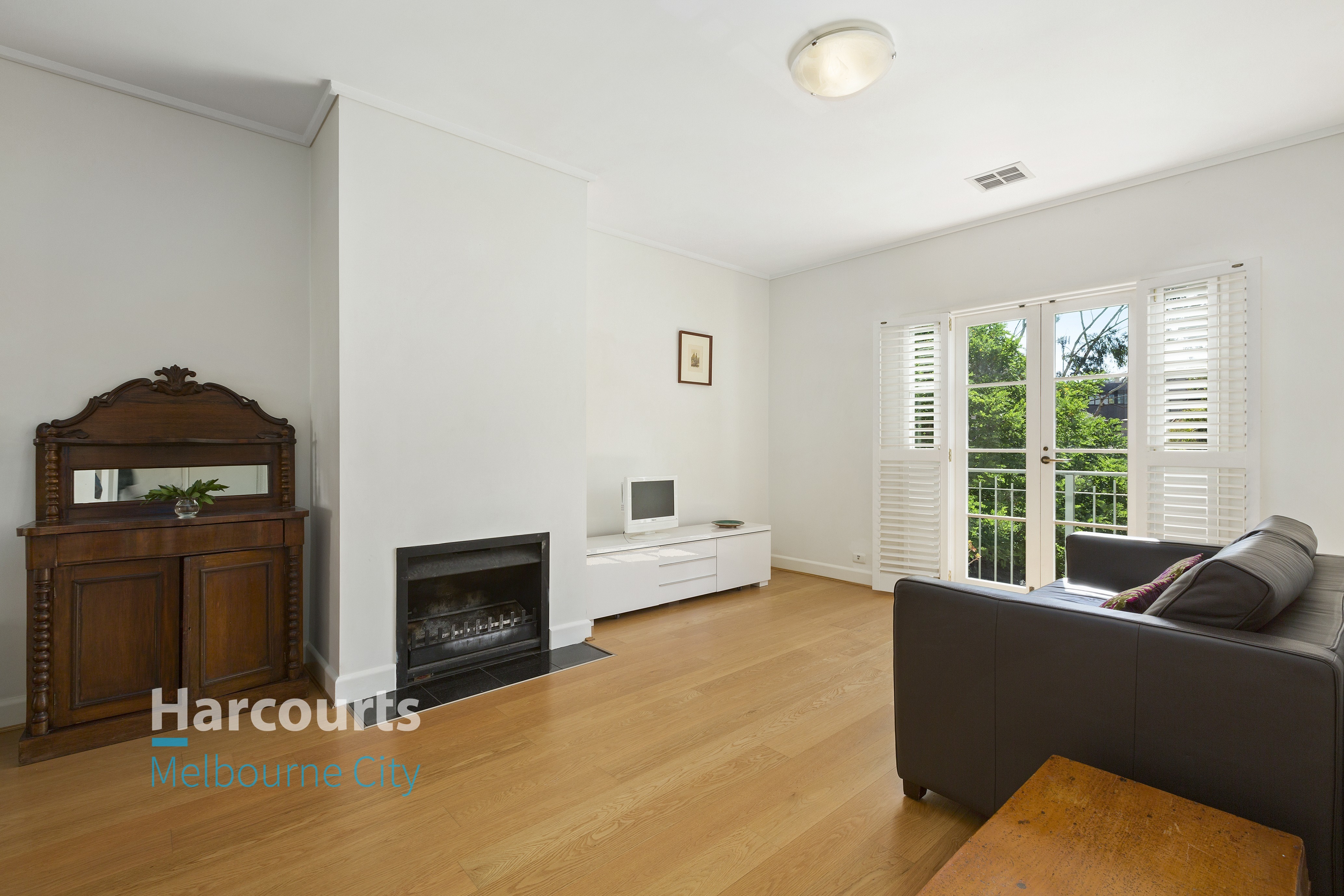 63/1 Wellington Crescent, East Melbourne Sold by Harcourts Melbourne City - image 2