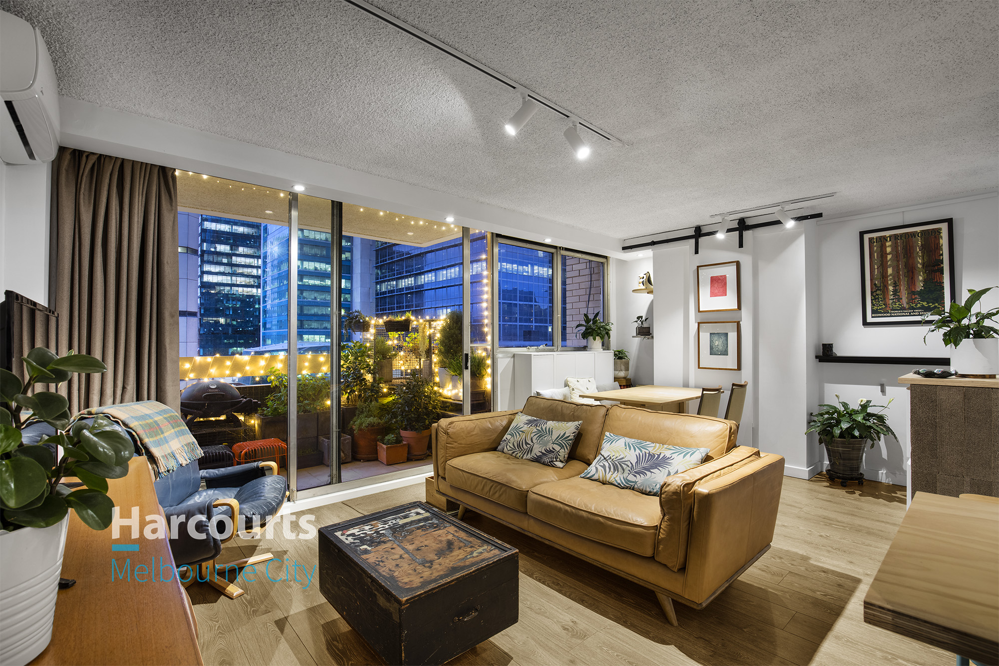 41/287 Exhibition Street, Melbourne Sold by Harcourts Melbourne City - image 2