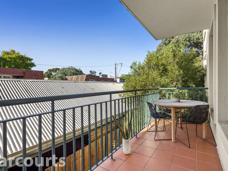 27/682 Nicholson Street, Fitzroy North Sold by Harcourts Melbourne City - image 2