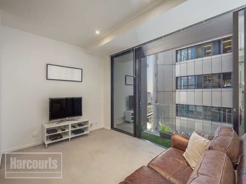 2006/620 Collins Street, Melbourne Sold by Harcourts Melbourne City - image 4