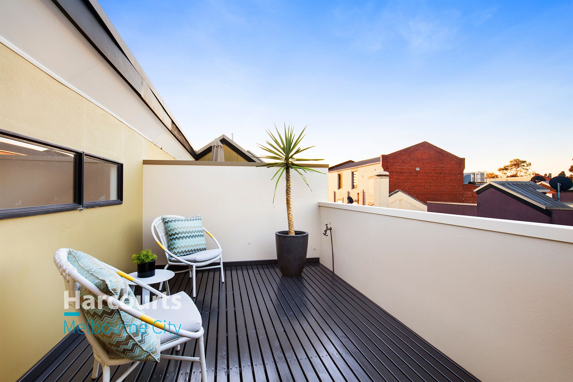 6/18 Ireland Street, West Melbourne Sold by Harcourts Melbourne City - image 8