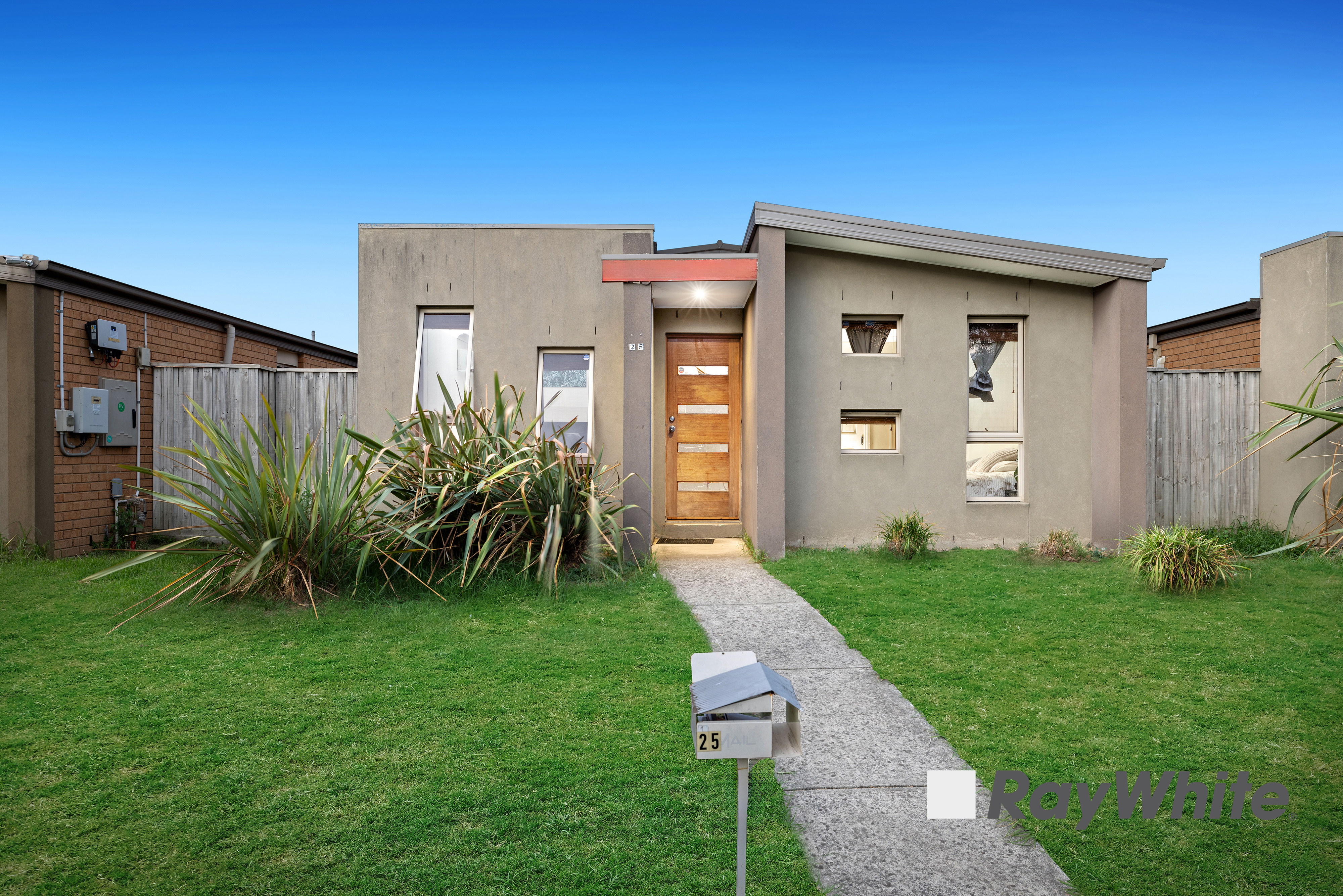 25 Pepperbush Circuit, Cranbourne, Vic 3977 - Property Details