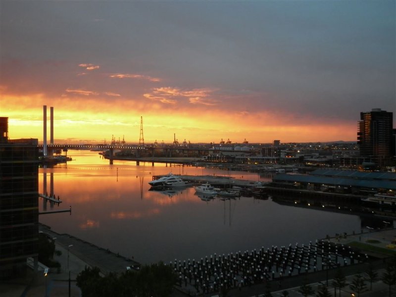 1210/100 Harbour Esplanade, Docklands Sold by Harcourts Melbourne City - image 8